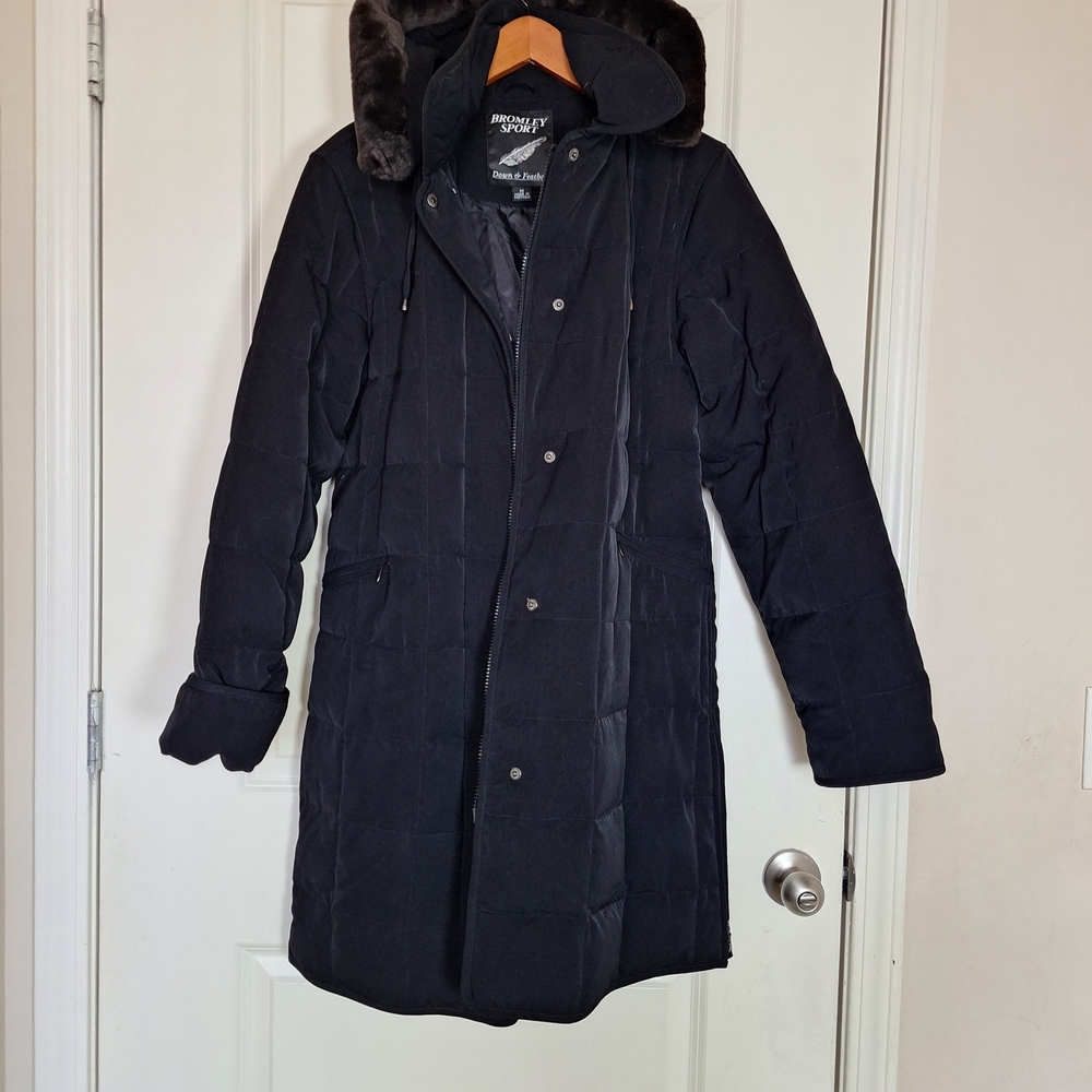 Bromley Sports Black Puffer Down Feather Faux Fur Trim Hooded Jacket in size M